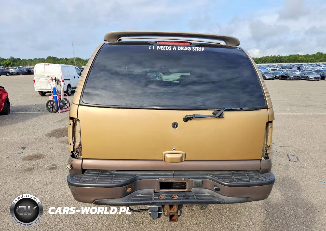2002 Chevrolet Suburban K1500 VIN:3GNFK16Z12G335886 - 6