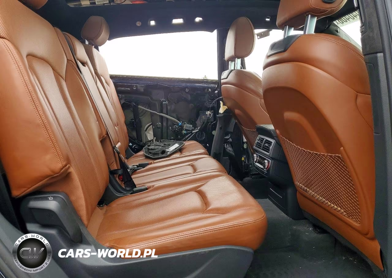 2017 Audi Q7 Prestige VIN:WA1VABF79HD019941 - 11
