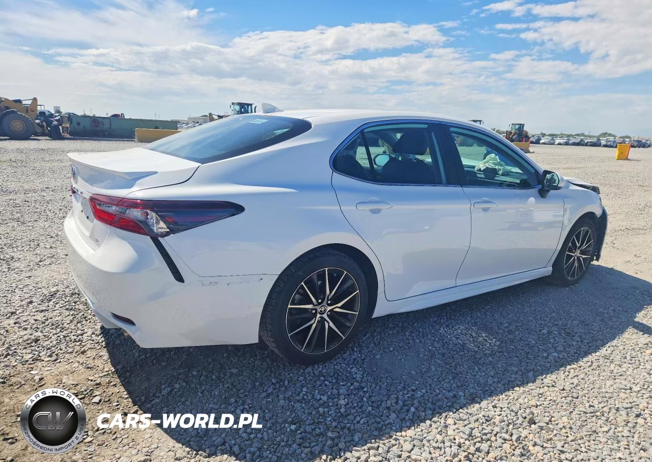 2022 Toyota Camry Se VIN:4T1G11AK9NU651818 - 3