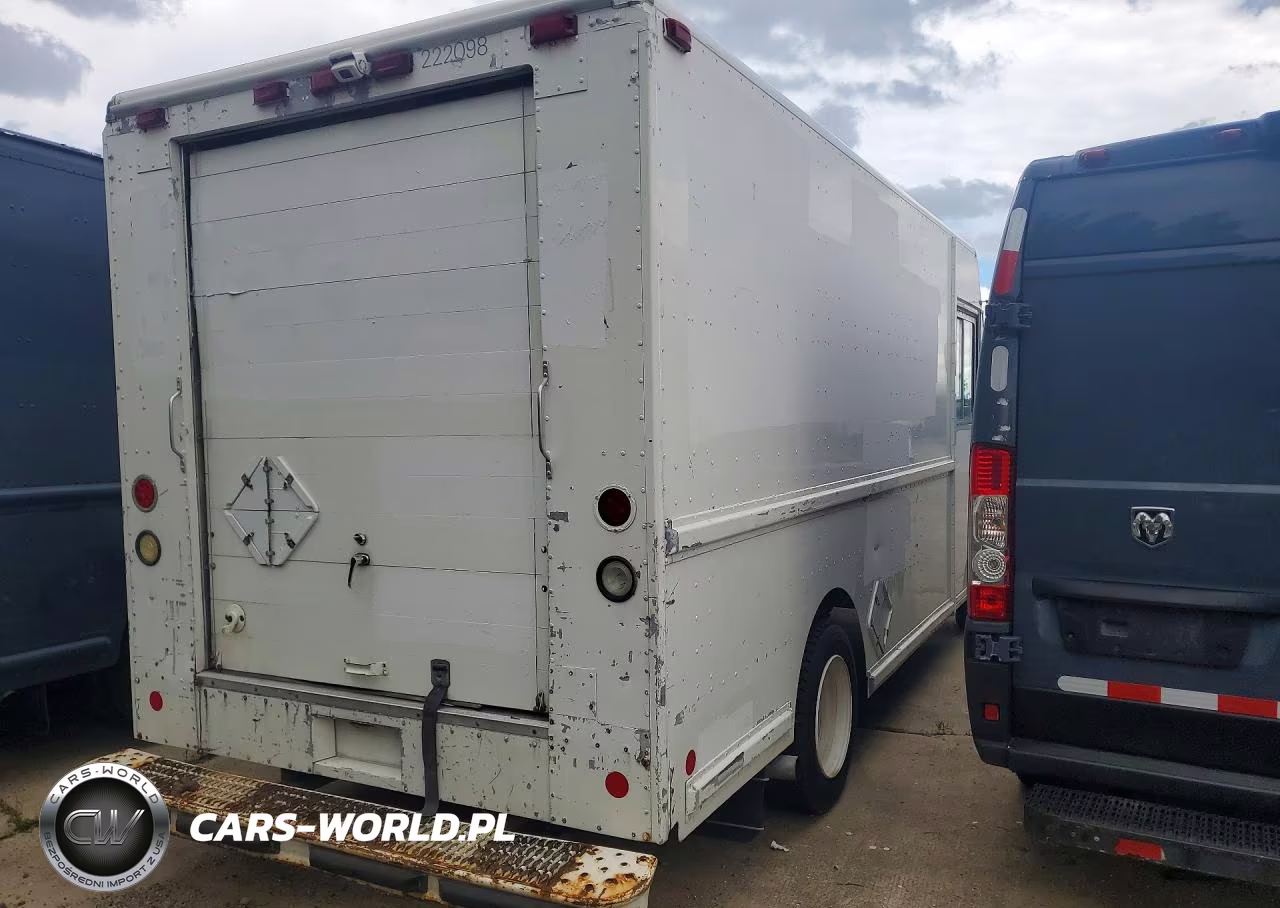 1998 Freightliner Mt45G Chassis Delivery Truck VIN:4UZA4FF41WC897922 - 3
