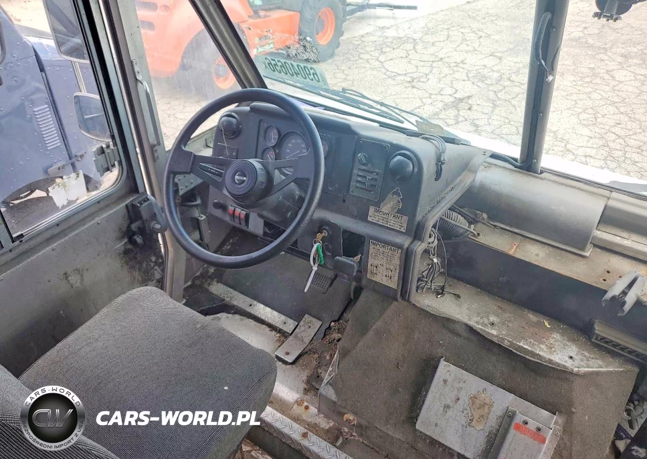 1998 Freightliner Mt45G Chassis Delivery Truck VIN:4UZA4FF41WC897922 - 8