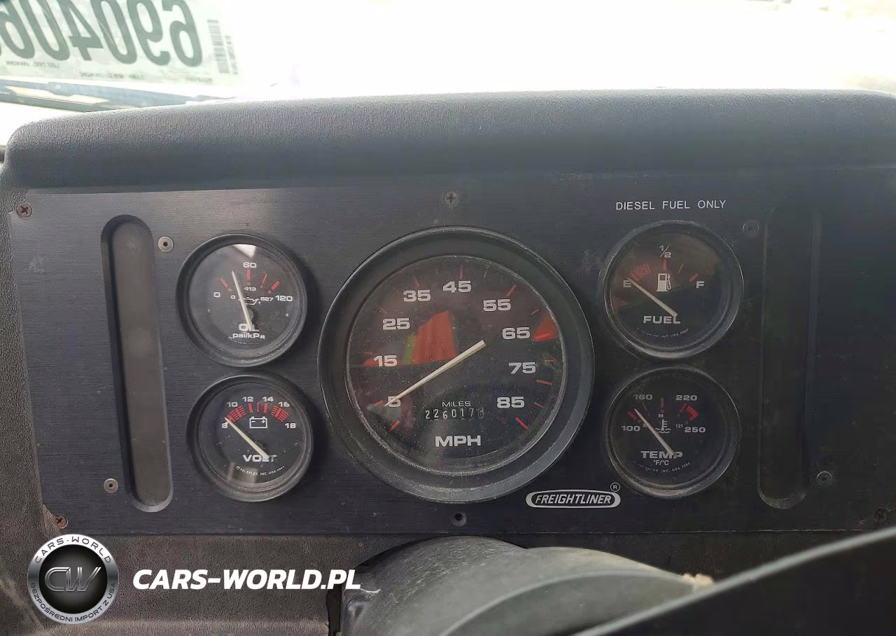 1998 Freightliner Mt45G Chassis Delivery Truck VIN:4UZA4FF41WC897922 - 9