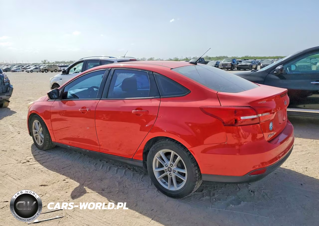 2017 Ford Focus Se VIN:1FADP3F26HL244744 - 2