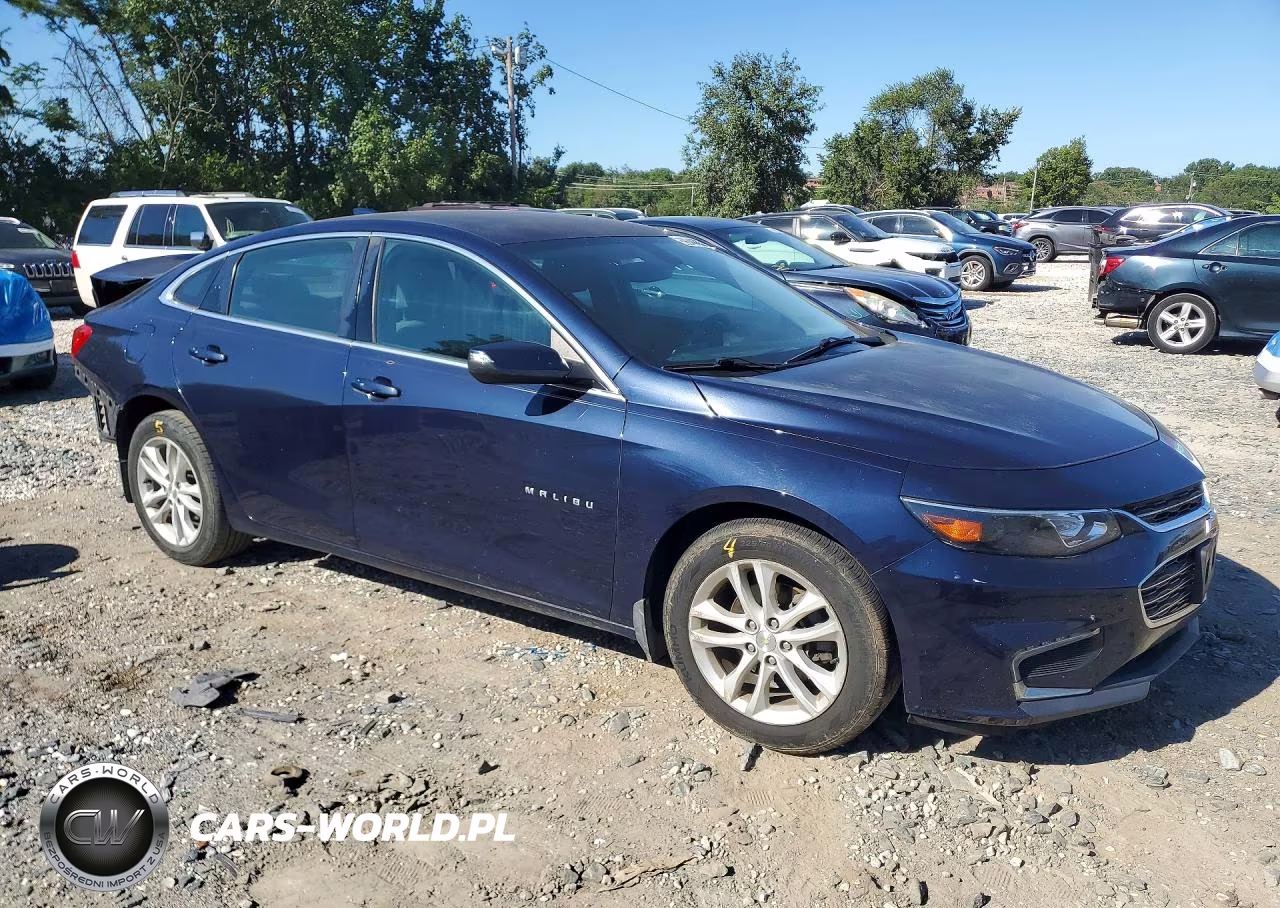 2018 Chevrolet Malibu Lt VIN:1G1ZD5ST5JF108055 - 4