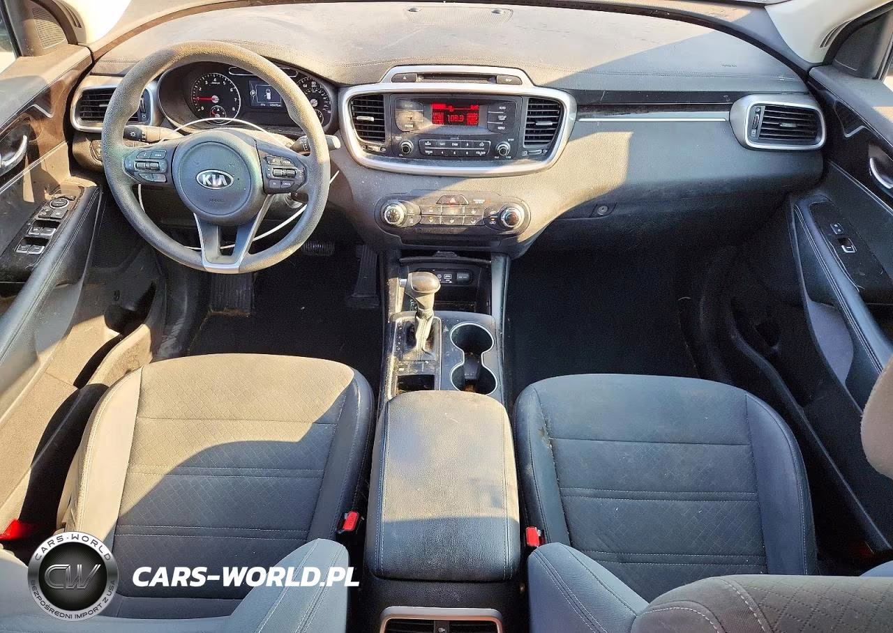 2017 Kia Sorento L VIN:5XYPG4A33HG246850 - 8