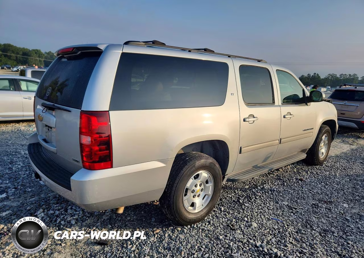 2011 Chevrolet Suburban C1500 Lt VIN:1GNSCJE04BR346332 - 3