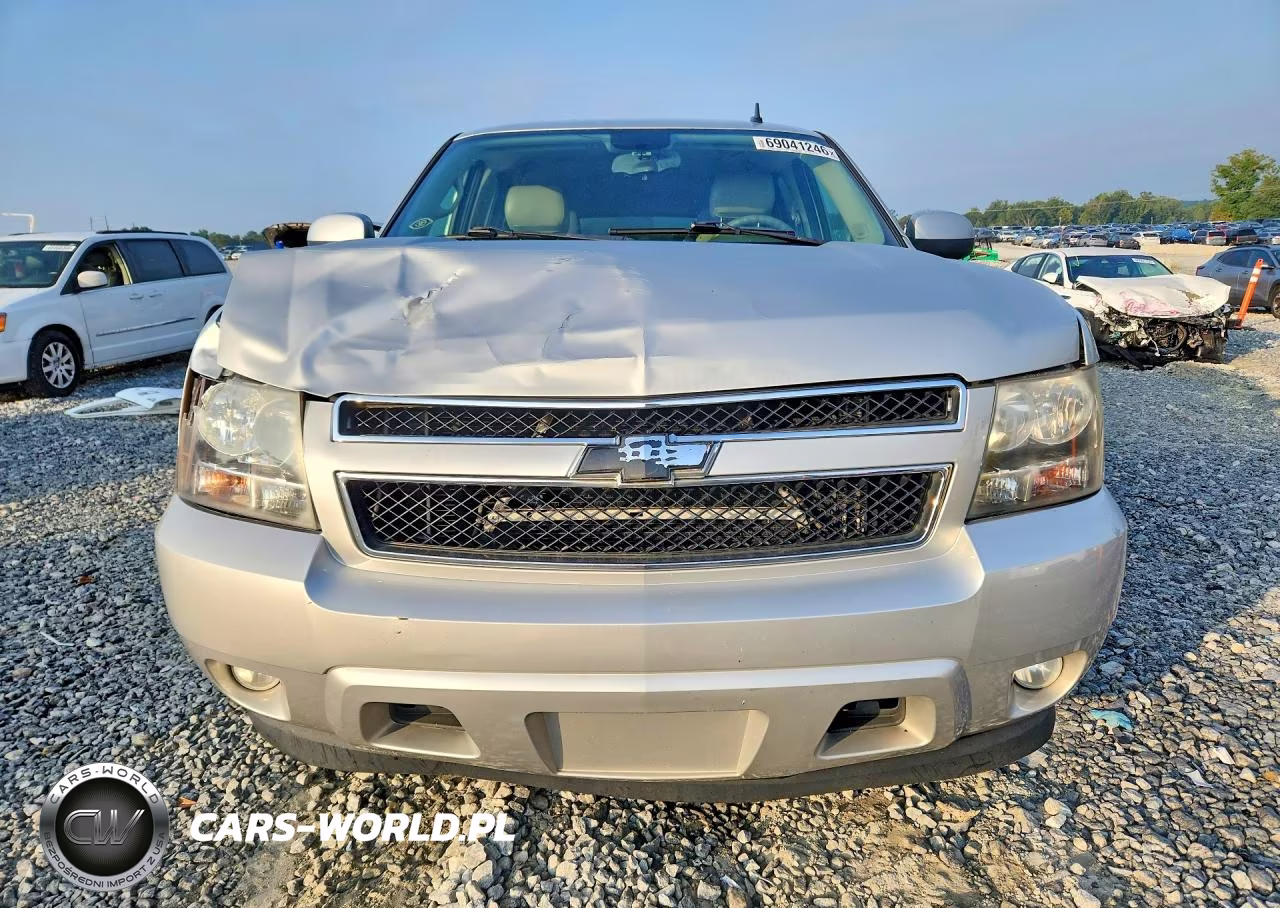 2011 Chevrolet Suburban C1500 Lt VIN:1GNSCJE04BR346332 - 5