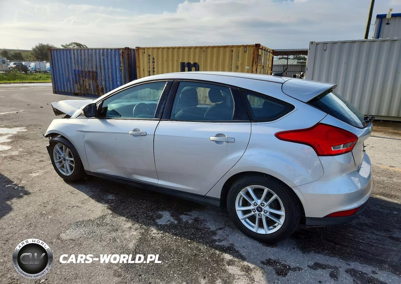 2016 Ford Focus Se VIN:1FADP3K29GL376871 - 2