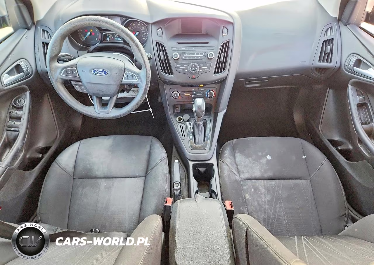 2016 Ford Focus Se VIN:1FADP3K29GL376871 - 8