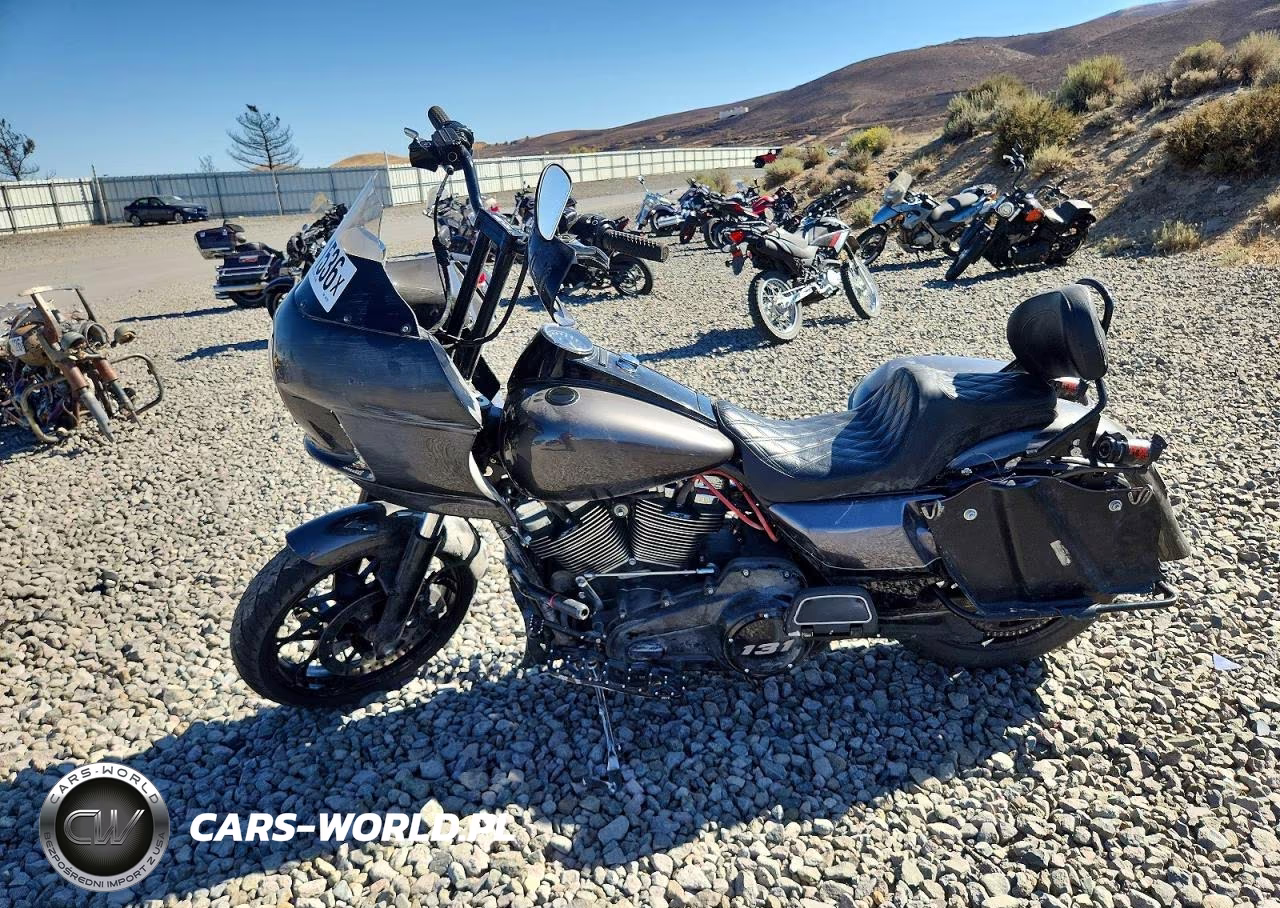 2020 Harley-Davidson Flhr VIN:1HD1FBC23LB632333 - 3