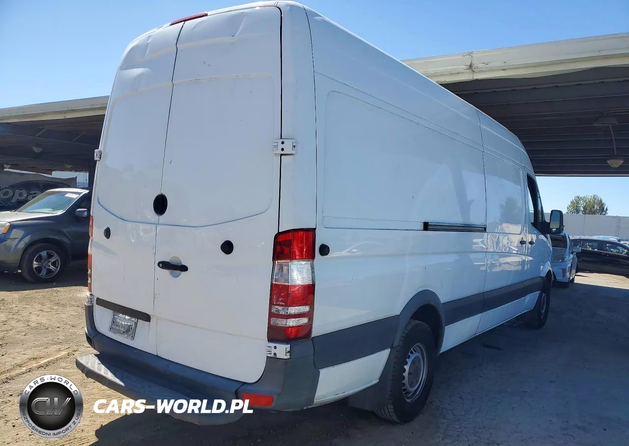 2014 Mercedes-Benz Sprinter 2500 VIN:WD3PE8CC0E5845441 - 3