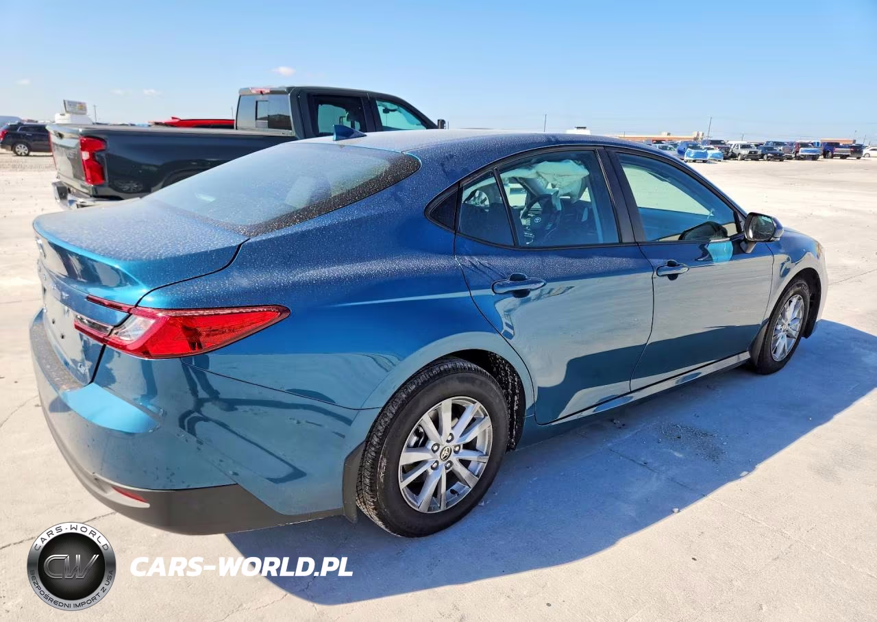 2026 Toyota Camry Le VIN:4T1DAACK5TU902525 - 3