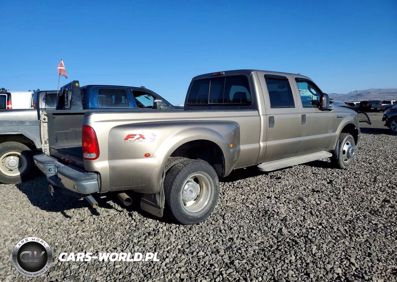 2005 Ford F350 Super Duty VIN:1FTWW33P65EC70086 - 3
