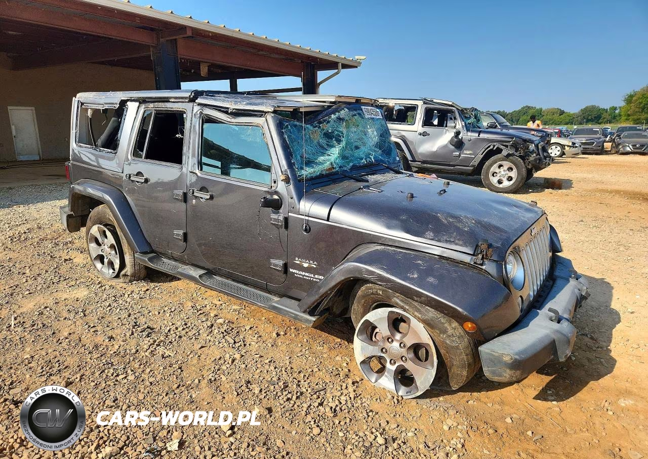 2017 Jeep Wrangler Unlimited Sahara VIN:1C4BJWEG3HL511422 - 4