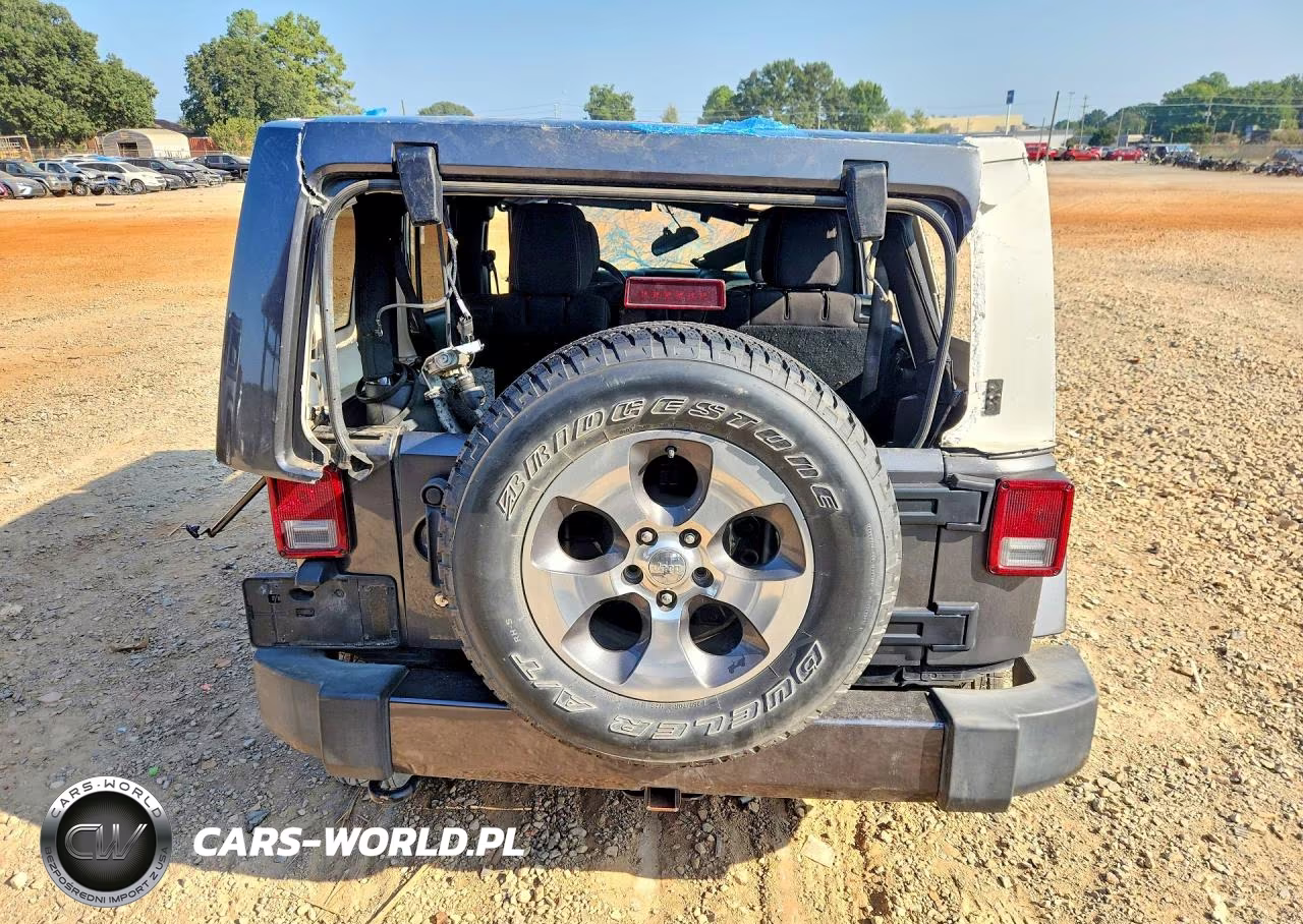 2017 Jeep Wrangler Unlimited Sahara VIN:1C4BJWEG3HL511422 - 6