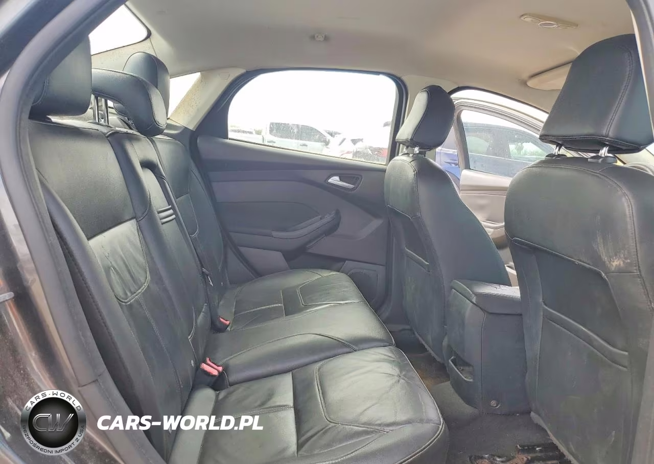 2015 Ford Focus Se VIN:1FADP3F24FL274774 - 10