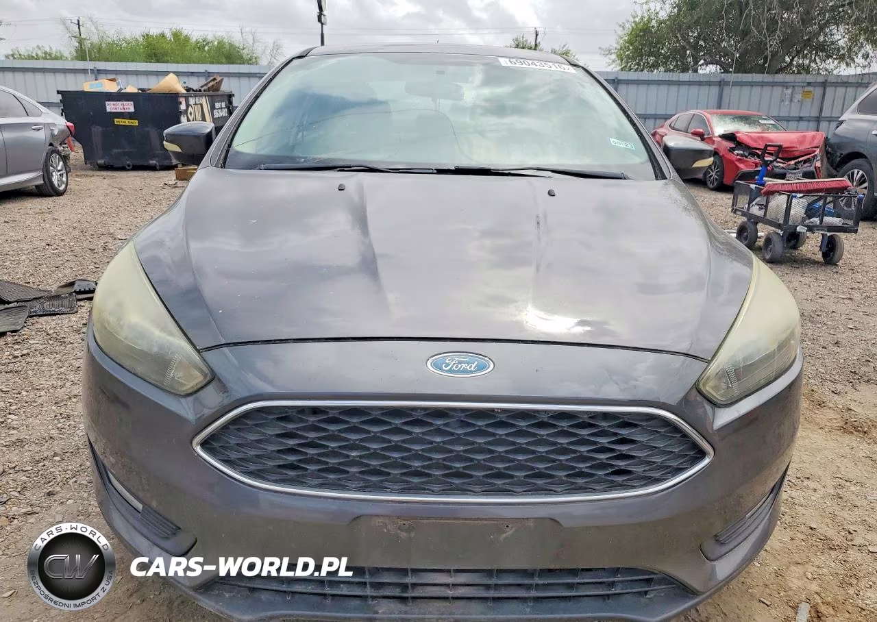 2015 Ford Focus Se VIN:1FADP3F24FL274774 - 5