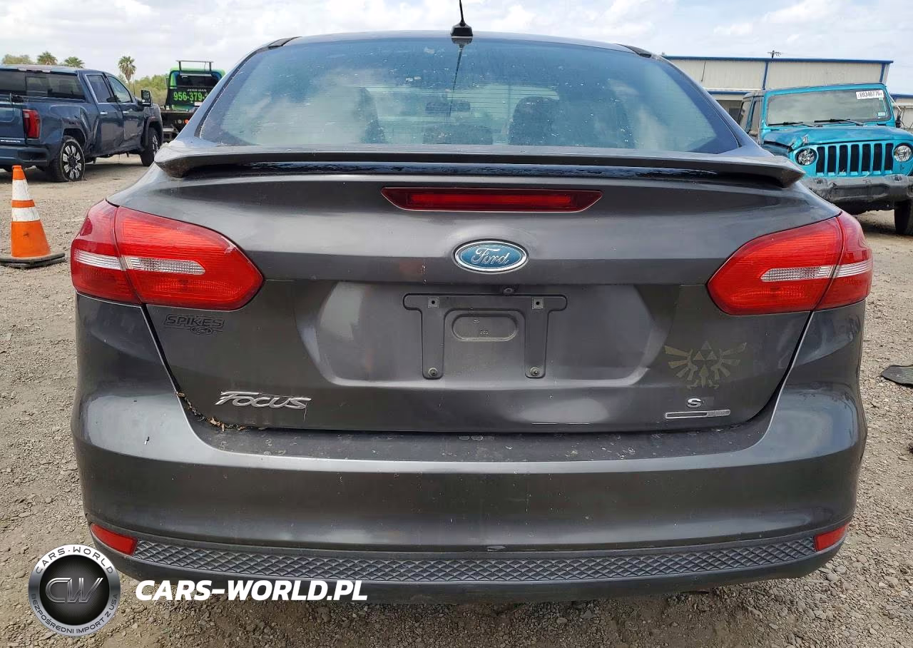 2015 Ford Focus Se VIN:1FADP3F24FL274774 - 6
