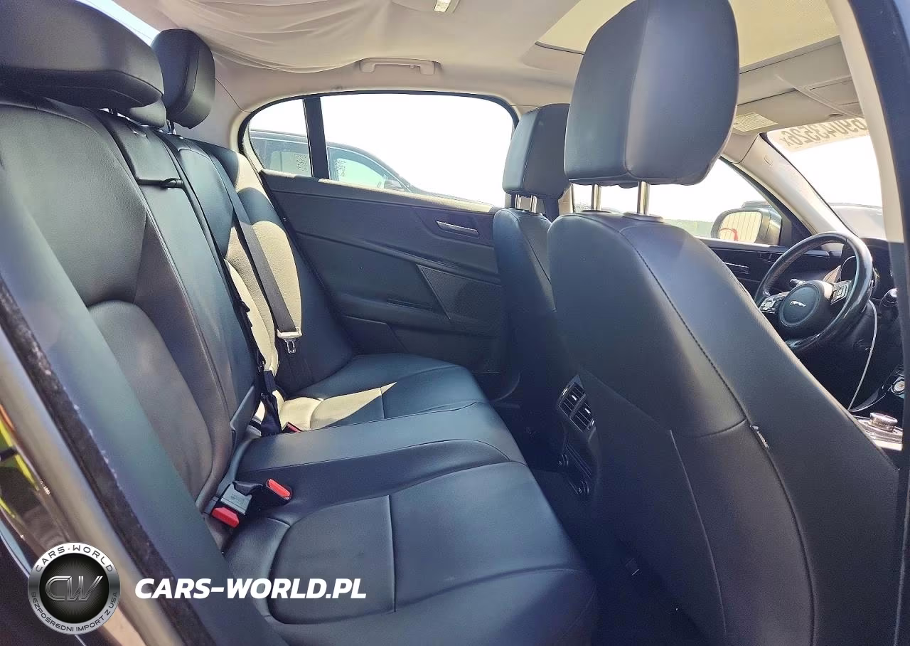 2017 Jaguar Xe Premium VIN:SAJAD4BGXHA954675 - 10