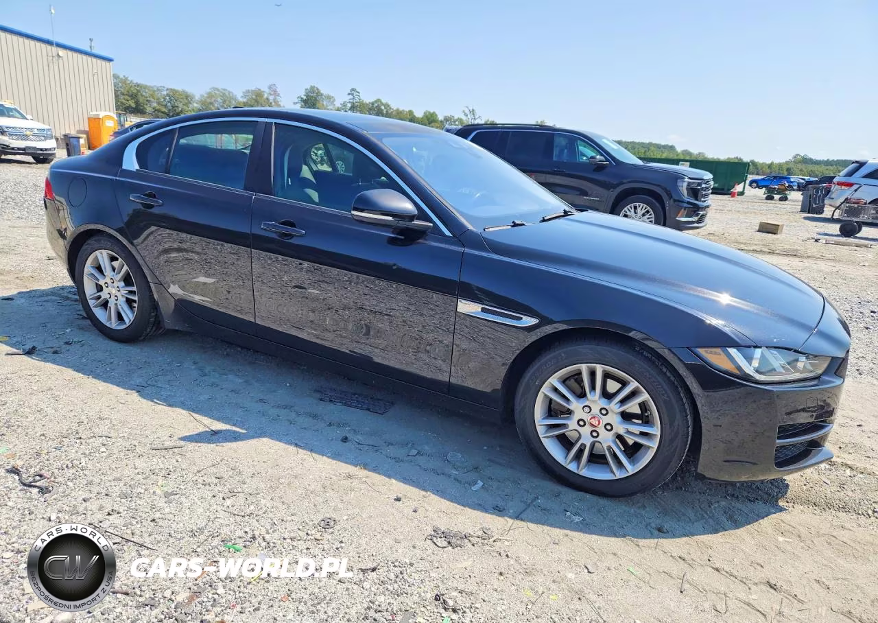 2017 Jaguar Xe Premium VIN:SAJAD4BGXHA954675 - 4