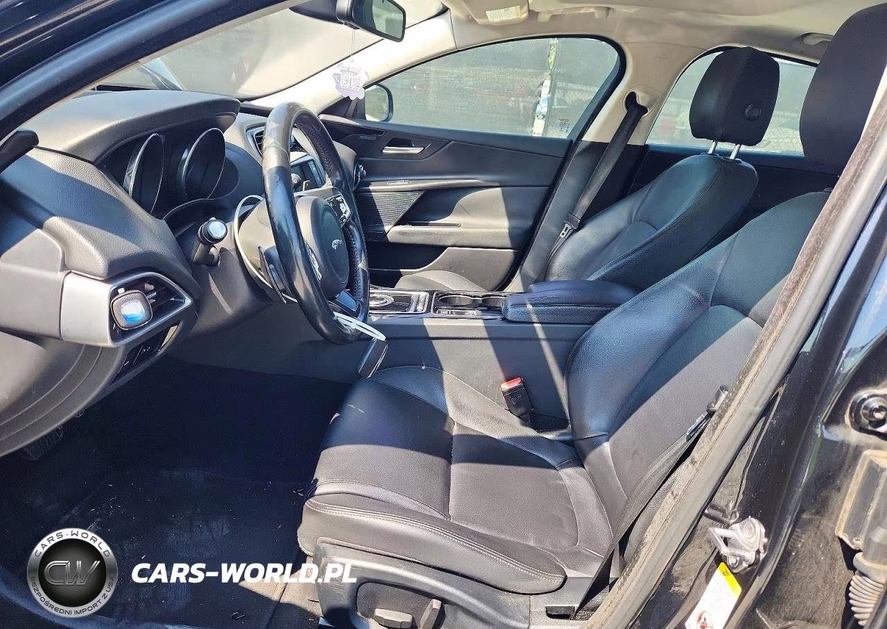 2017 Jaguar Xe Premium VIN:SAJAD4BGXHA954675 - 7