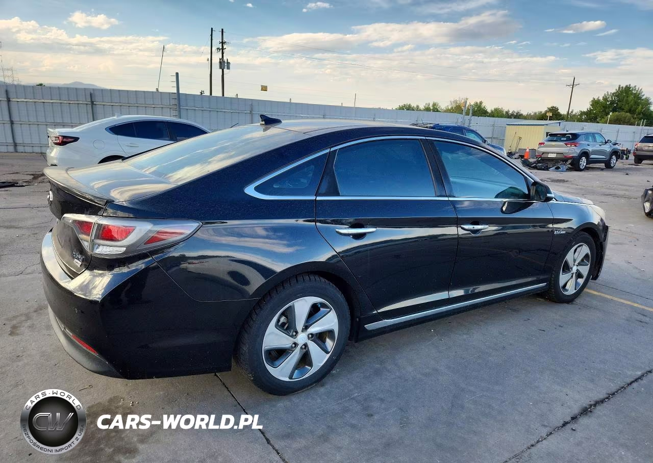 2016 Hyundai Sonata Hybrid Limited VIN:KMHE34L11GA017415 - 3