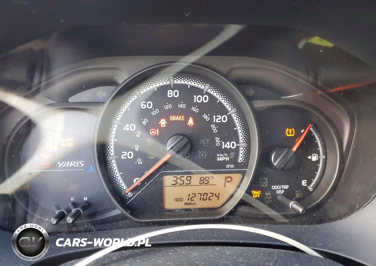 2015 Toyota Yaris 5-Door L VIN:VNKKTUD34FA027840 - 9