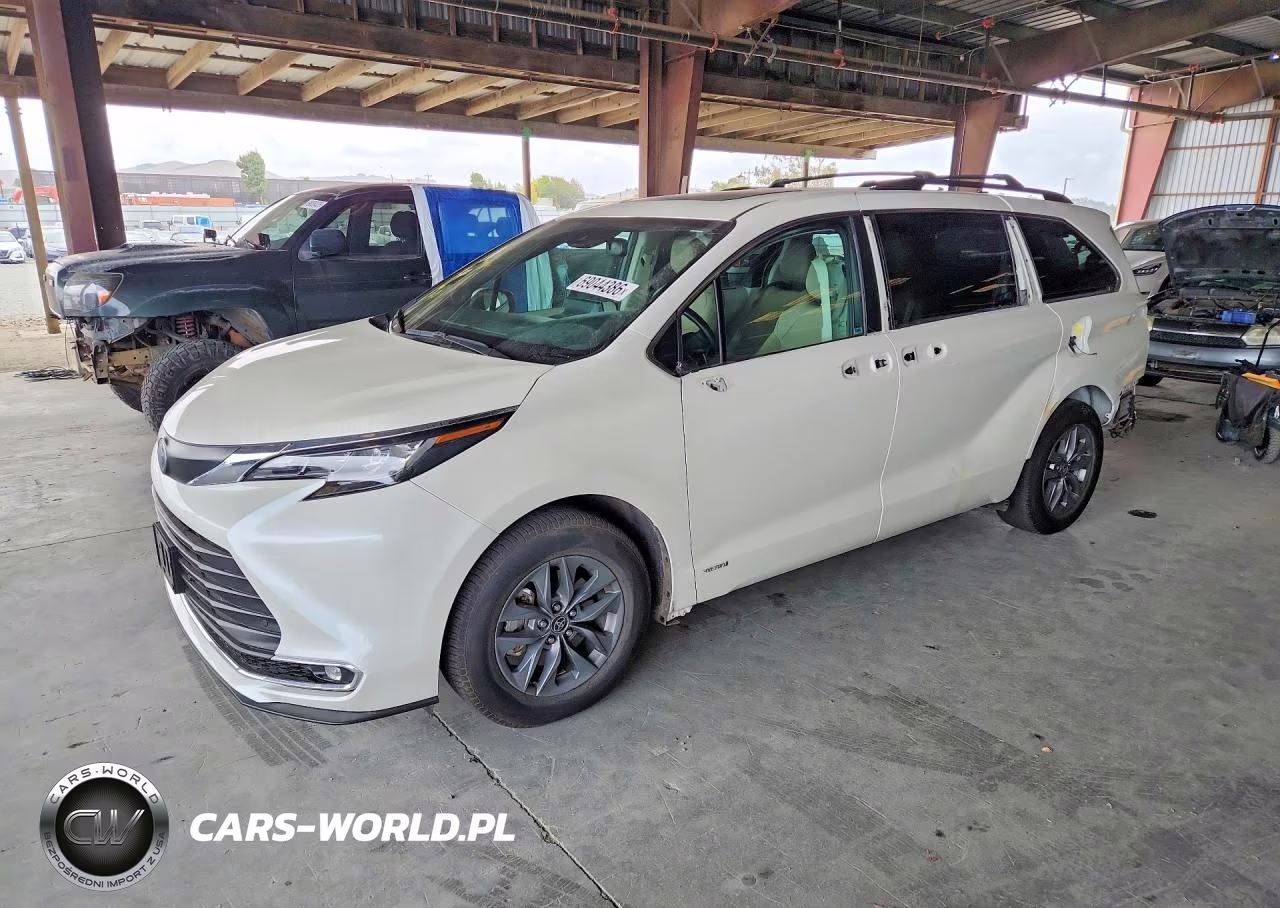 2021 Toyota Sienna Xle – zdjęcie 1 z 14
