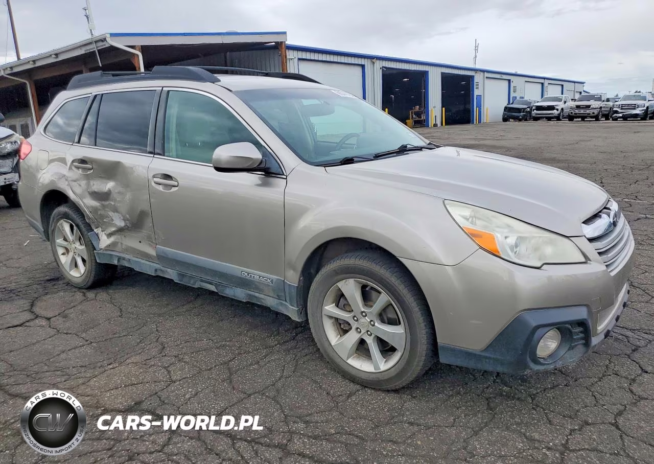 2014 Subaru Outback 3.6R Limited VIN:4S4BRDLC5E2302743 - 4