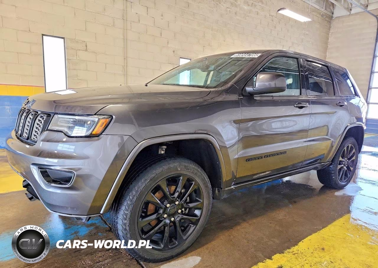 2020 Jeep Grand Cherokee Laredo VIN:1C4RJFAG5LC105607 - 1