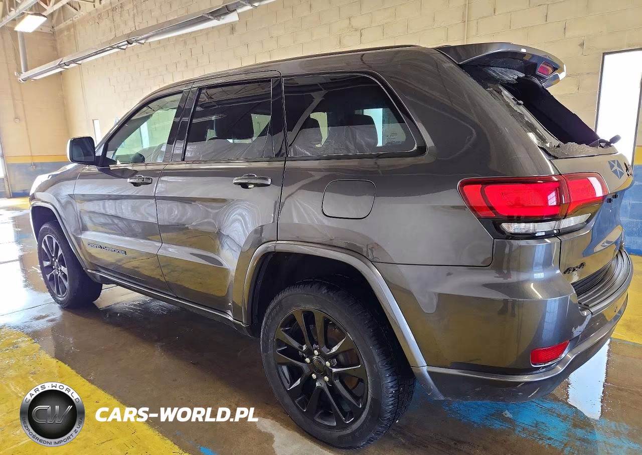 2020 Jeep Grand Cherokee Laredo VIN:1C4RJFAG5LC105607 - 2