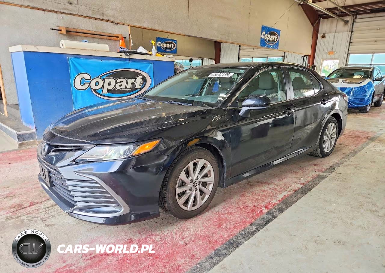 2023 Toyota Camry Le