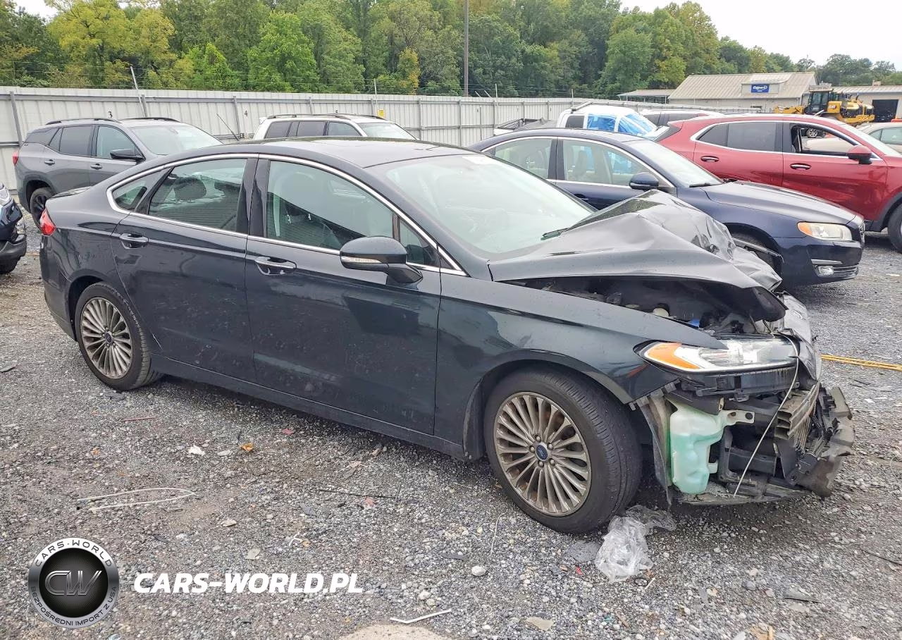 2014 Ford Fusion Titanium VIN:3FA6P0K94ER322137 - 4
