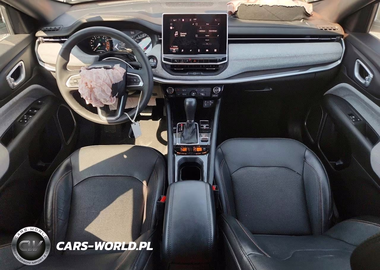 2023 Jeep Compass Latitude Lux VIN:3C4NJDFN3PT532630 - 8