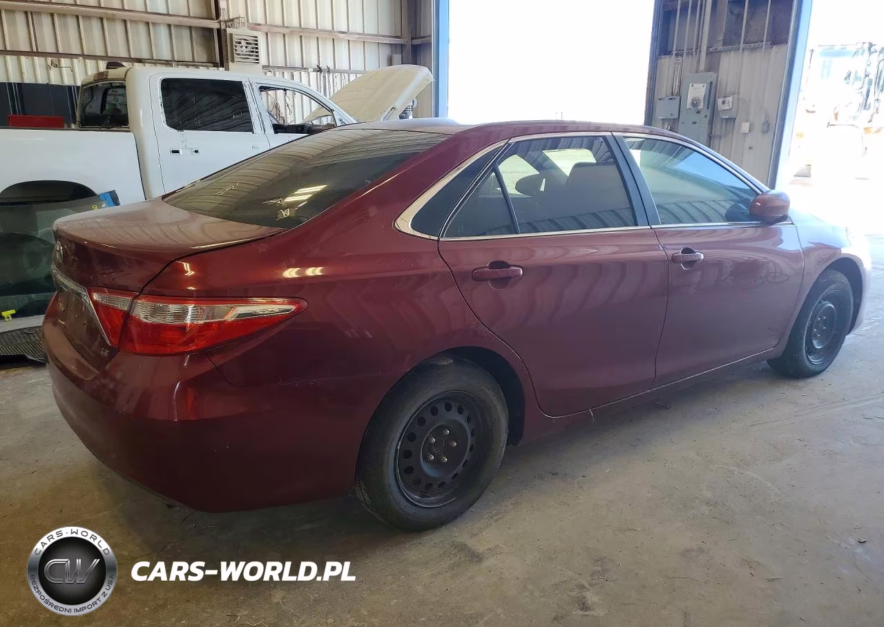 2016 Toyota Camry Le VIN:4T1BF1FK2GU603228 - 3