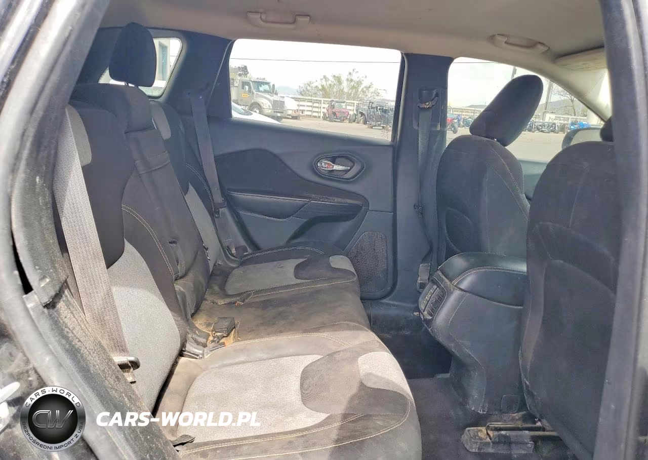 2014 Jeep Cherokee Sport VIN:1C4PJMAB1EW192262 - 11