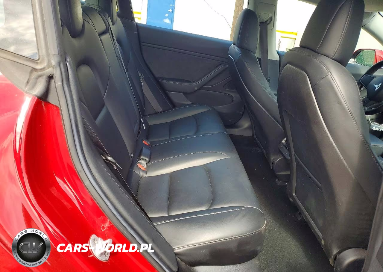 2018 Tesla Model 3 VIN:5YJ3E1EB4JF104752 - 10
