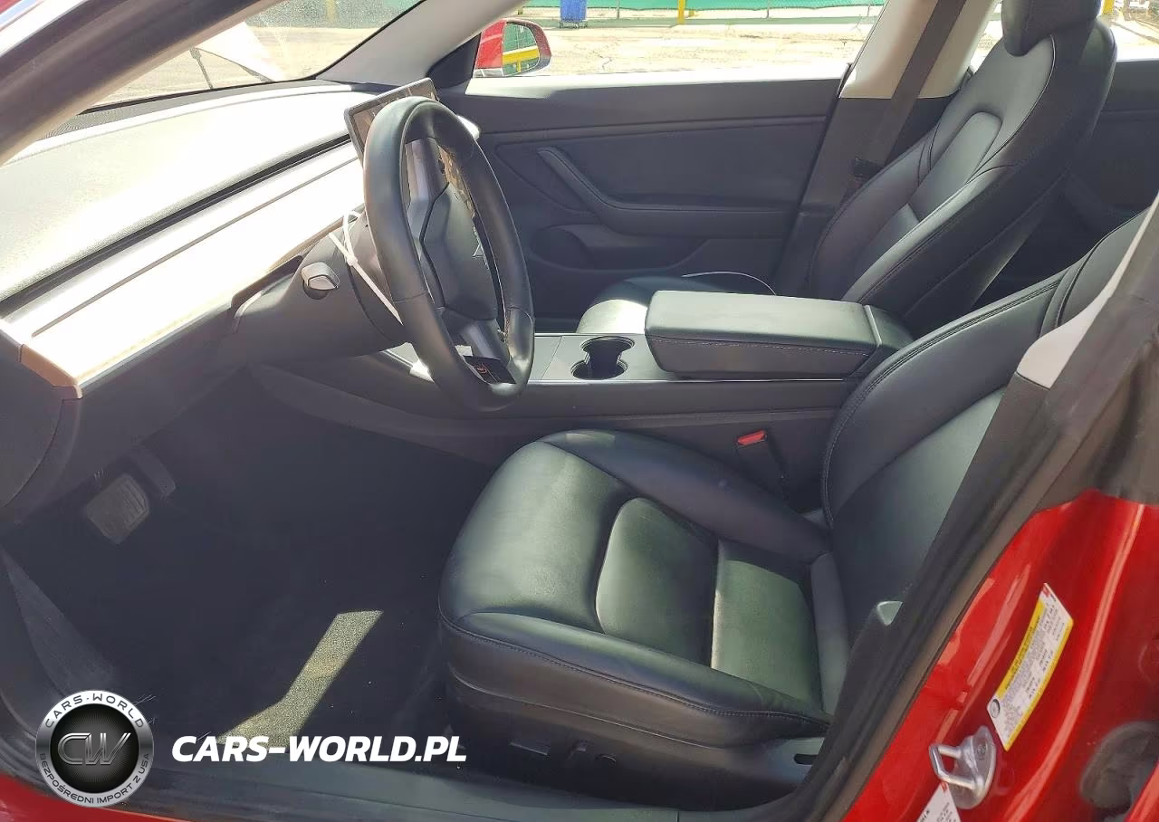 2018 Tesla Model 3 VIN:5YJ3E1EB4JF104752 - 7