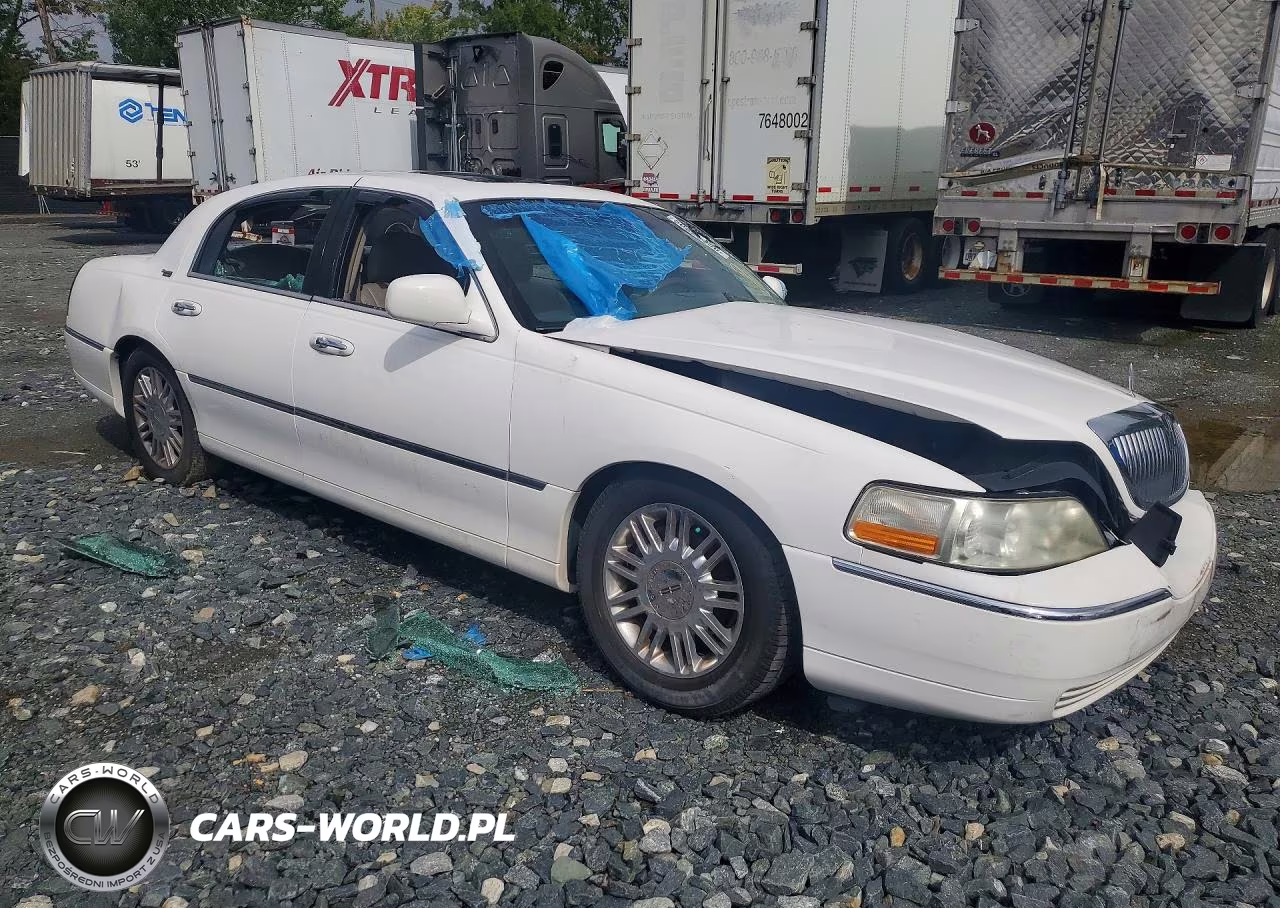 2006 Lincoln Town Car Signature Limited VIN:1LNHM82V96Y624674 - 4