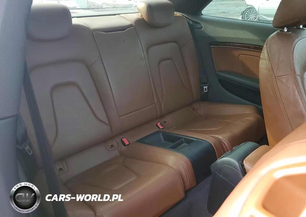 2010 Audi A5 Premium Plus VIN:WAURFAFR3AA066634 - 10