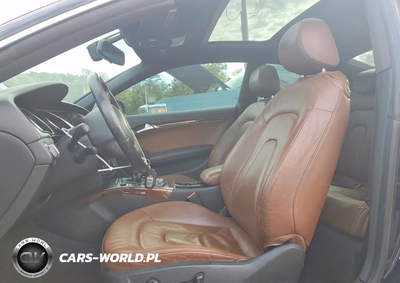 2010 Audi A5 Premium Plus VIN:WAURFAFR3AA066634 - 7