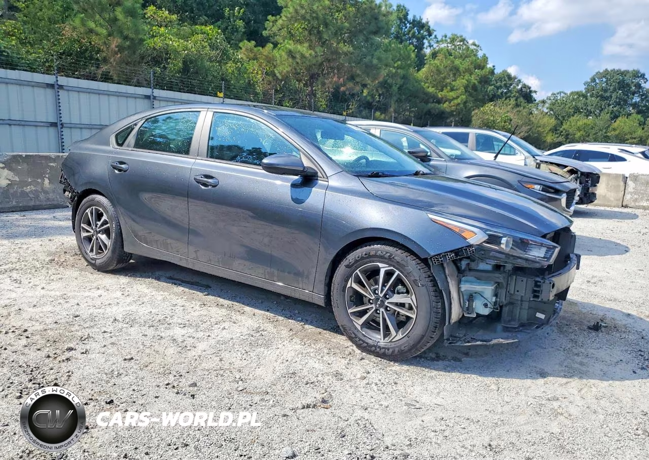 2024 Kia Forte Lxs VIN:3KPF24AD2RE725827 - 4