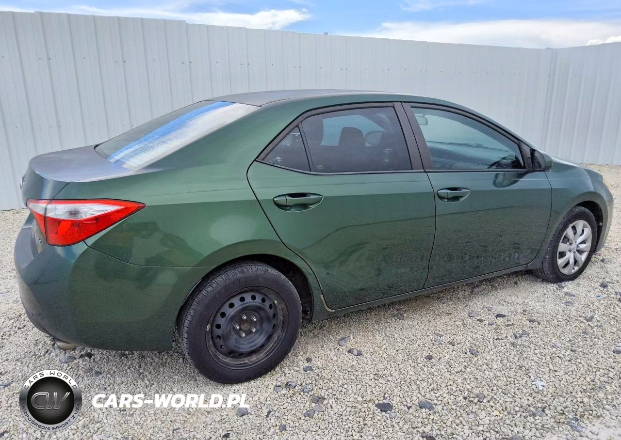 2015 Toyota Corolla Le VIN:2T1BURHE8FC247766 - 3