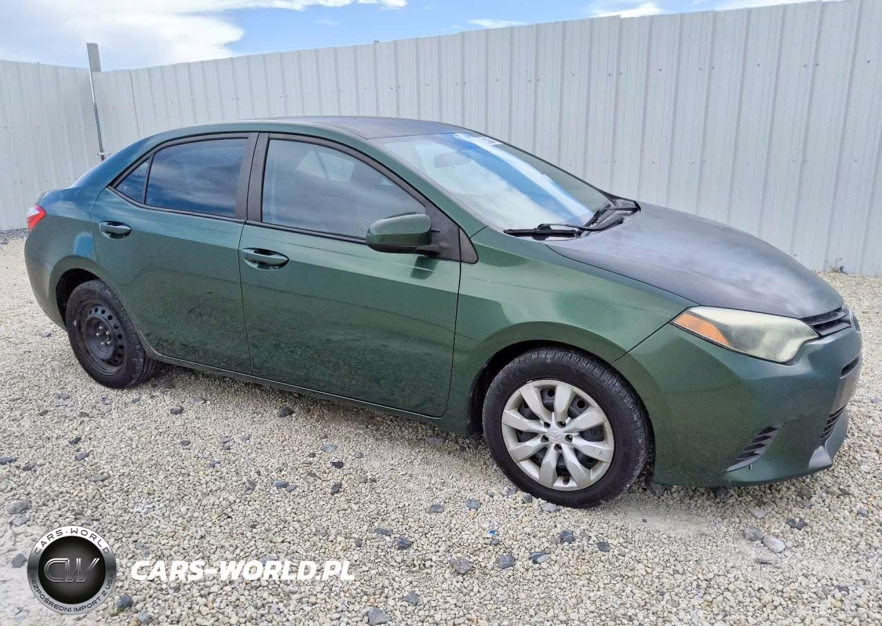 2015 Toyota Corolla Le VIN:2T1BURHE8FC247766 - 4