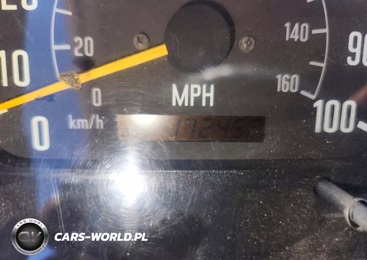 2000 Isuzu Npr Box Truck VIN:JALB4B141Y7007180 - 9