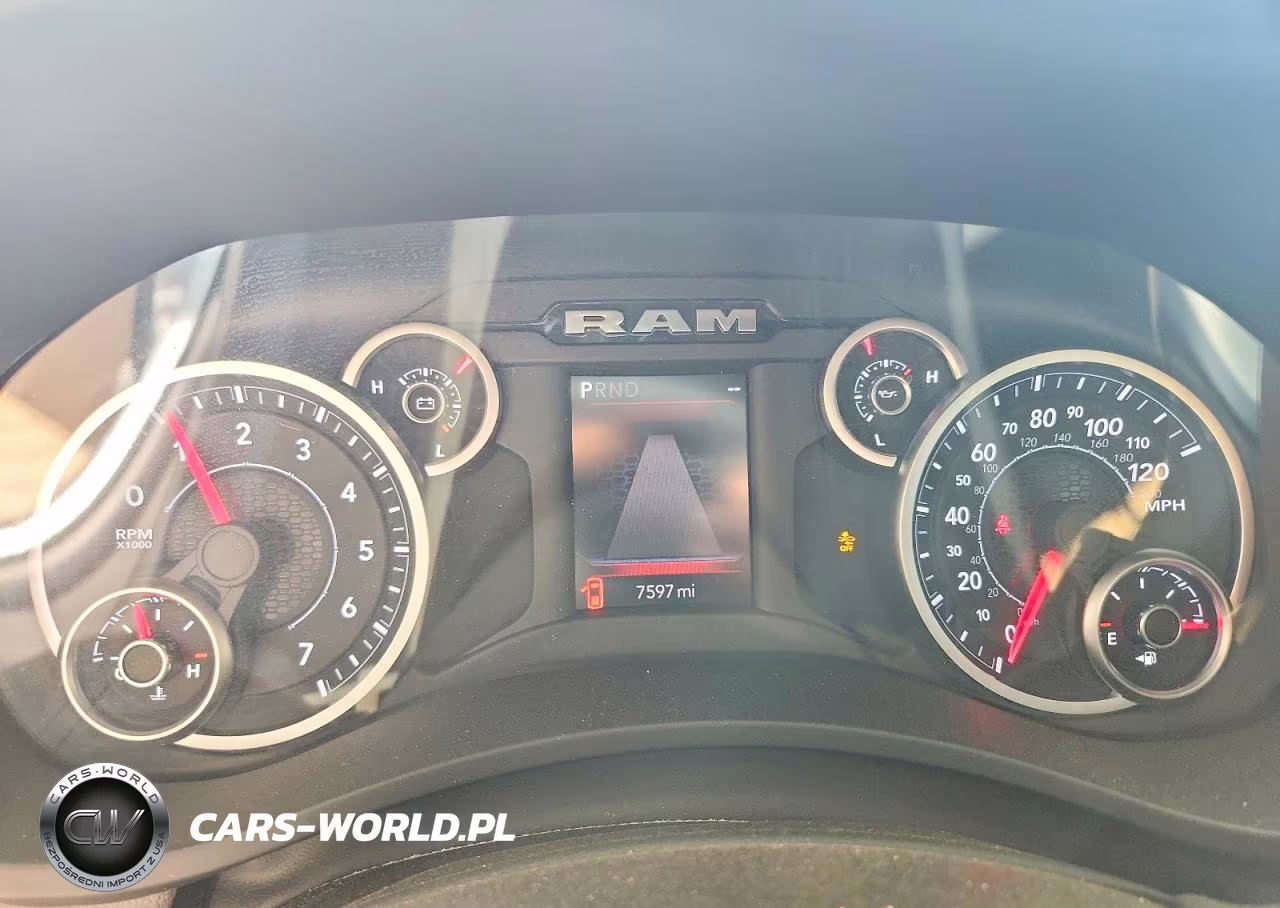 2026 Ram 2500 Big Horn VIN:3C6UR5DJ2TG299750 - 9