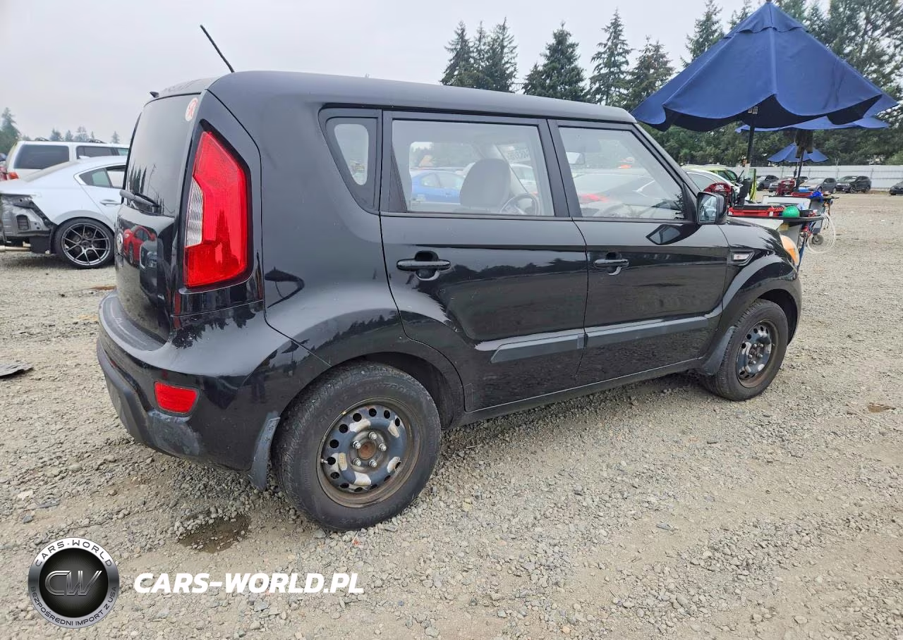 2013 Kia Soul Base VIN:KNDJT2A52D7518089 - 3