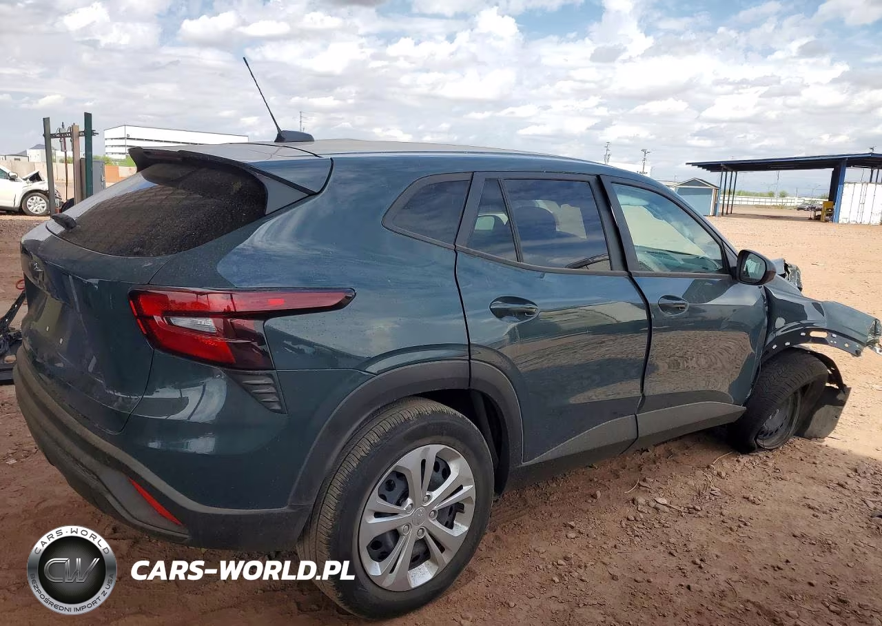 2026 Chevrolet Trax Ls VIN:KL77LFEP2TC075863 - 3