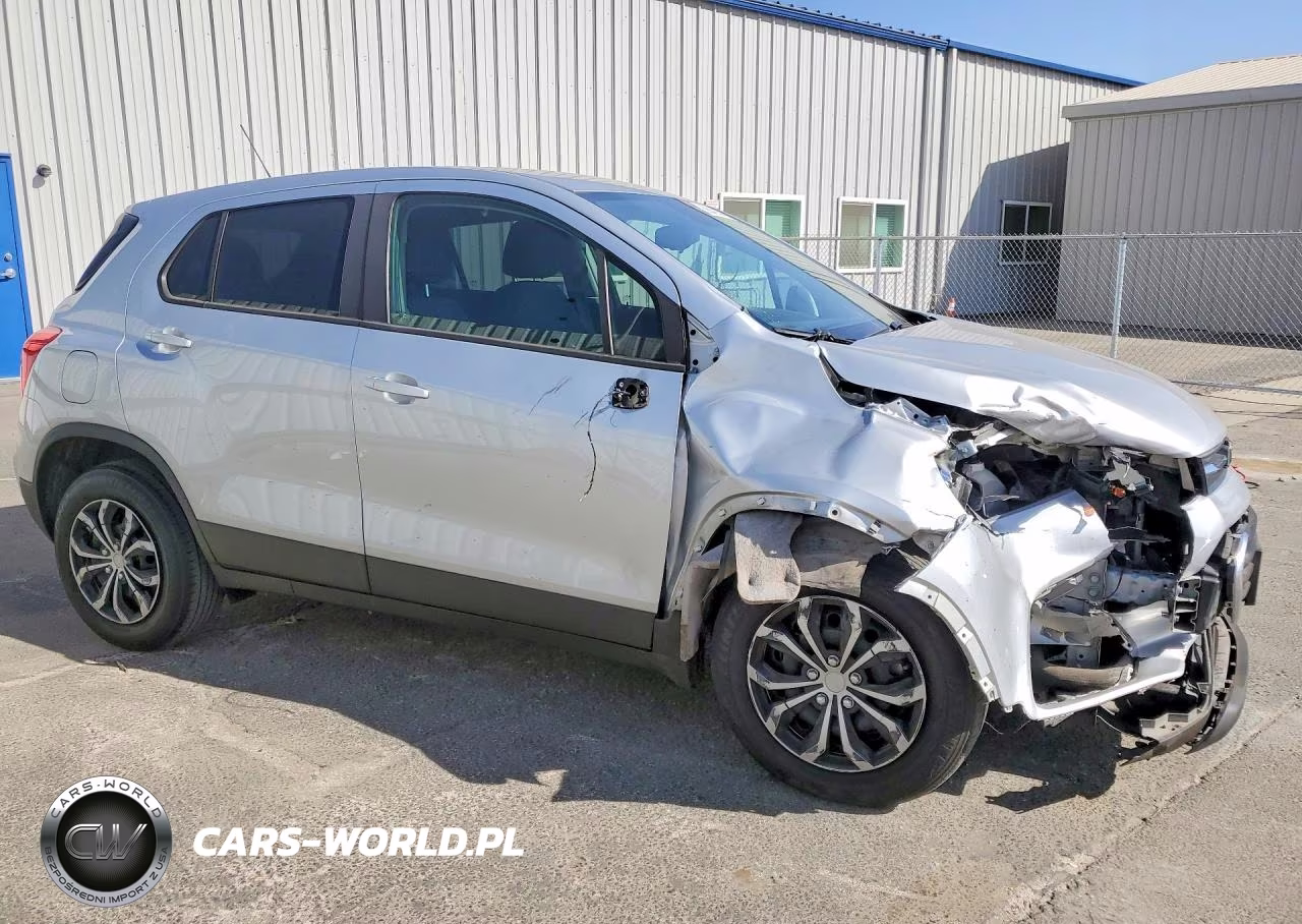 2017 Chevrolet Trax Ls VIN:3GNCJKSB3HL250858 - 4