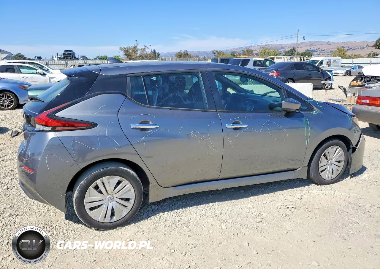 2023 Nissan Leaf S VIN:1N4AZ1BV3PC555175 - 3